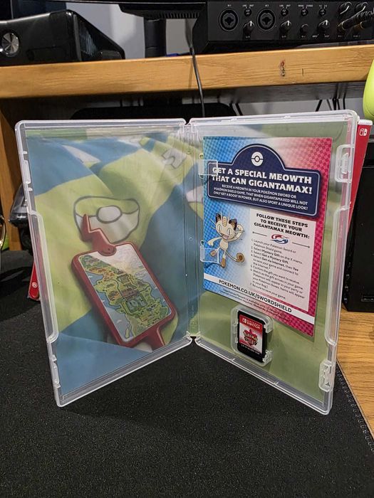 Pokemon Shield - Nintendo Switch