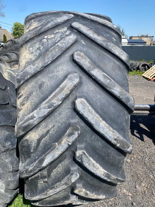 900/60r42 Michelin