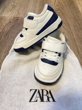 Дитячі кросівки Zara 21p.