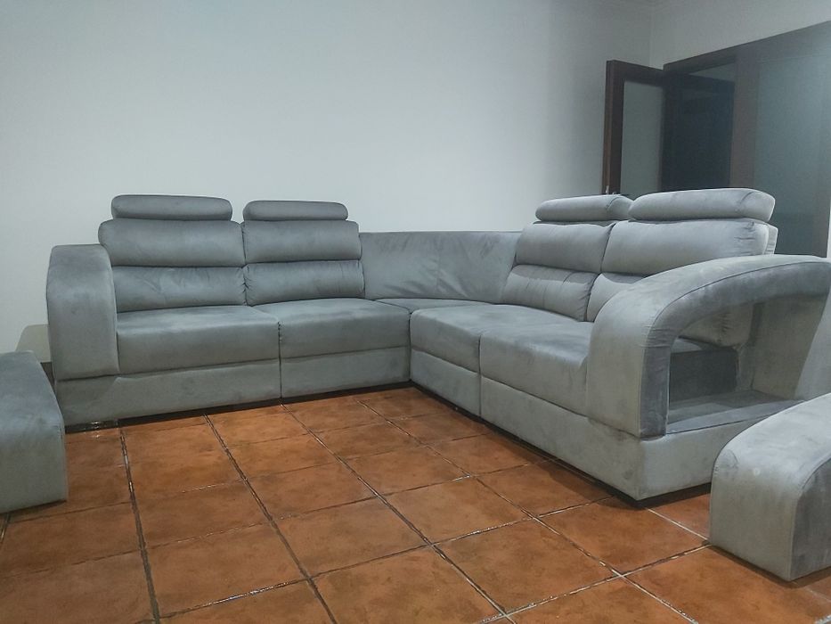 Sofá semi novo, sem marcas de uso