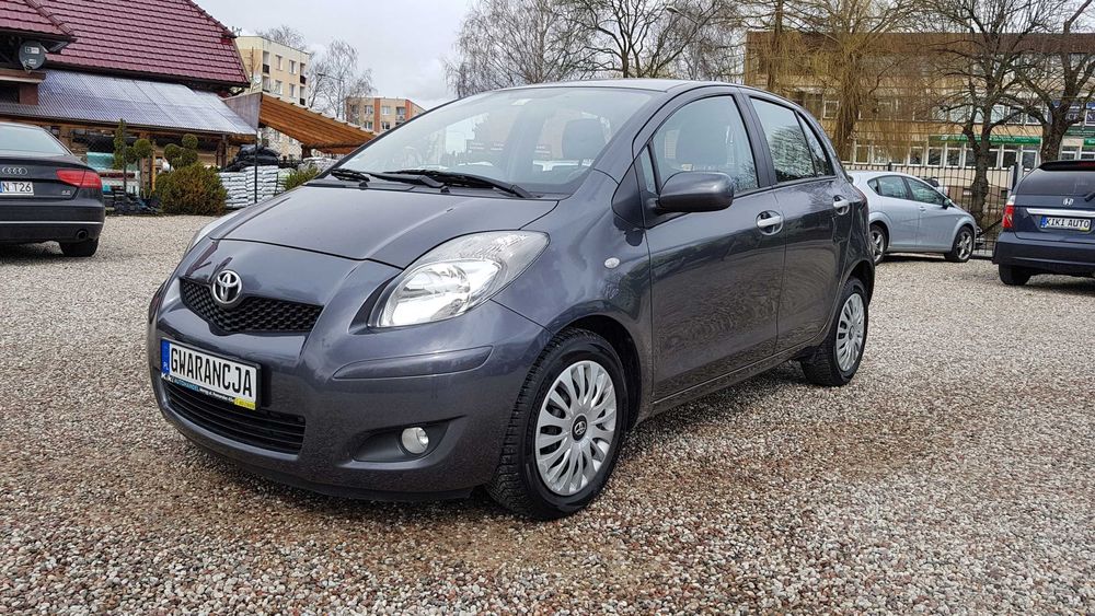 Фара фары левая правая Toyota Yaris P90 запчасти Тойота Ярис разборка