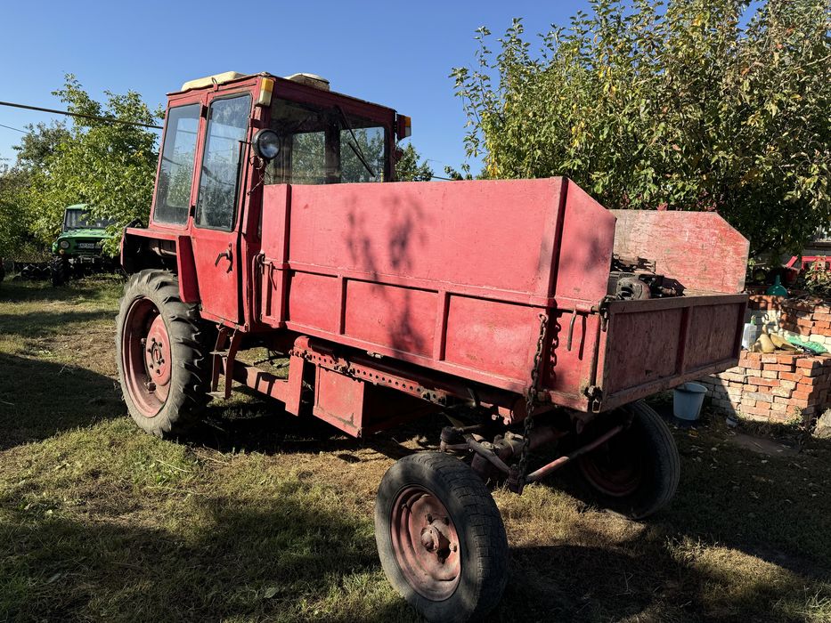 Продам трактор т16