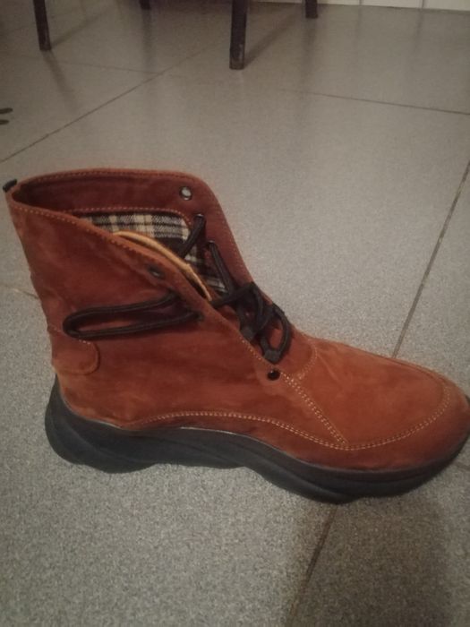 Ботинки из замши