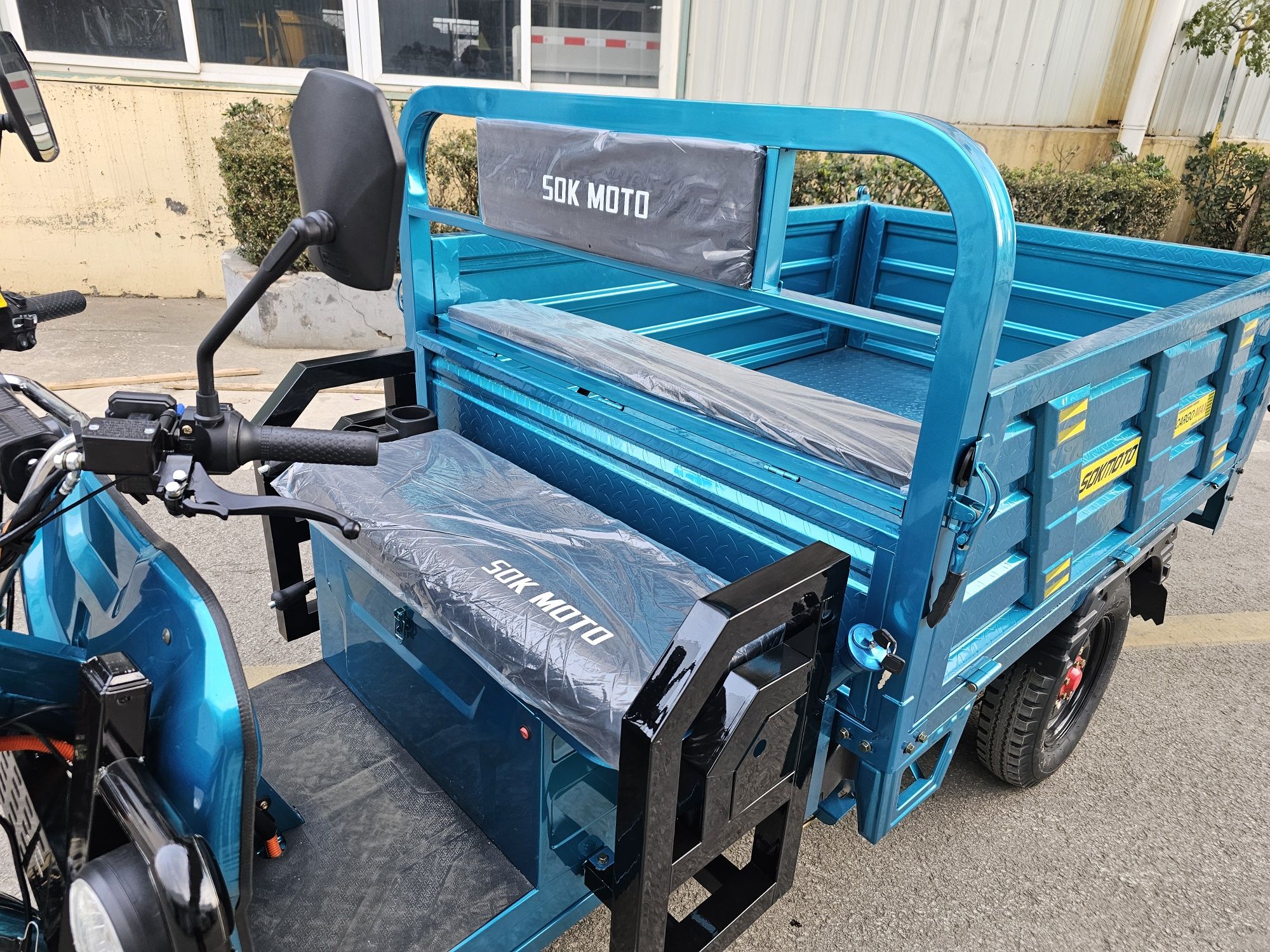 Трицикл ГІБРИДНИЙ 500км запас ходу. SokMoto CARGO