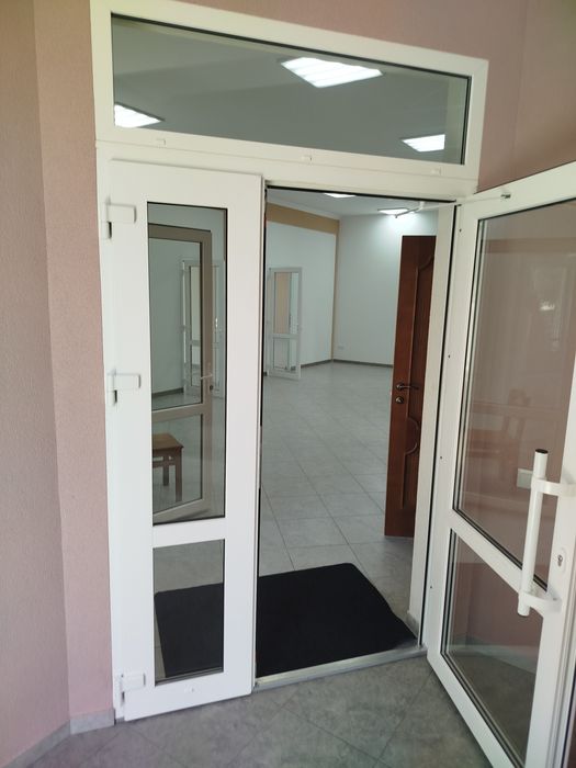 Оренда комерційних приміщень в м.Нововолинськ від 50 до300 м.кв.