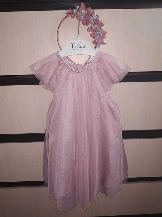 Плаття з обручем для дівчинки на рік, образ на годик