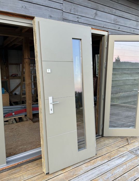 Nowe, solidne drzwi mahoń meranti. Stan idealny.