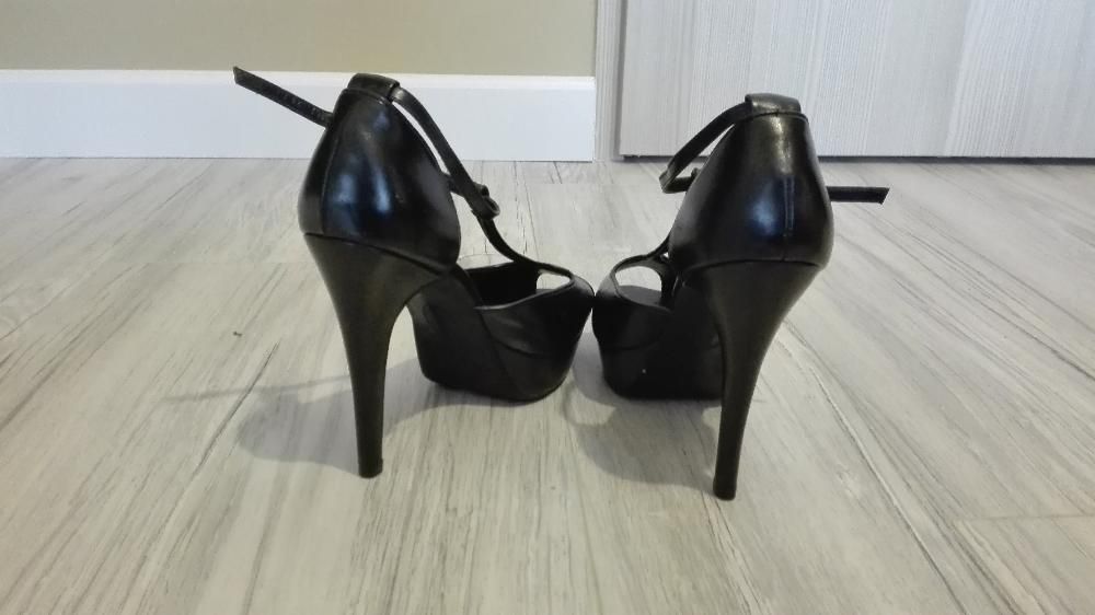 Buty rozmiar 37, Deichmann,czarne,paski,obcas,platforma