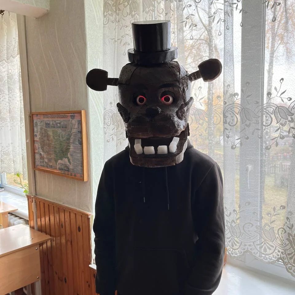 Маска Freddy Fazbear