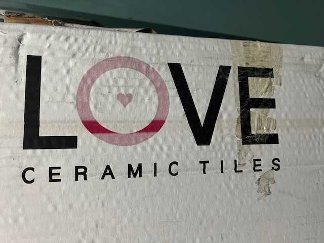 Grés Porcelânico - LOVE Carrara Shape Deluxe