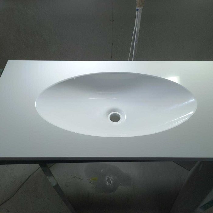 Умивальники цільновилиті з стільницею