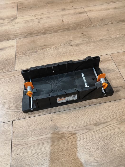 Skrzynka uciosowa Magnusson