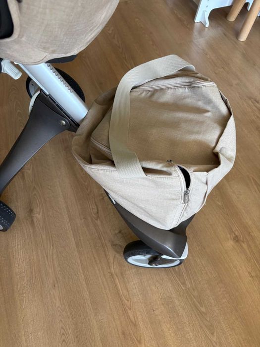 Carrinho Stokke trio + malas + proteção chuva e isofix