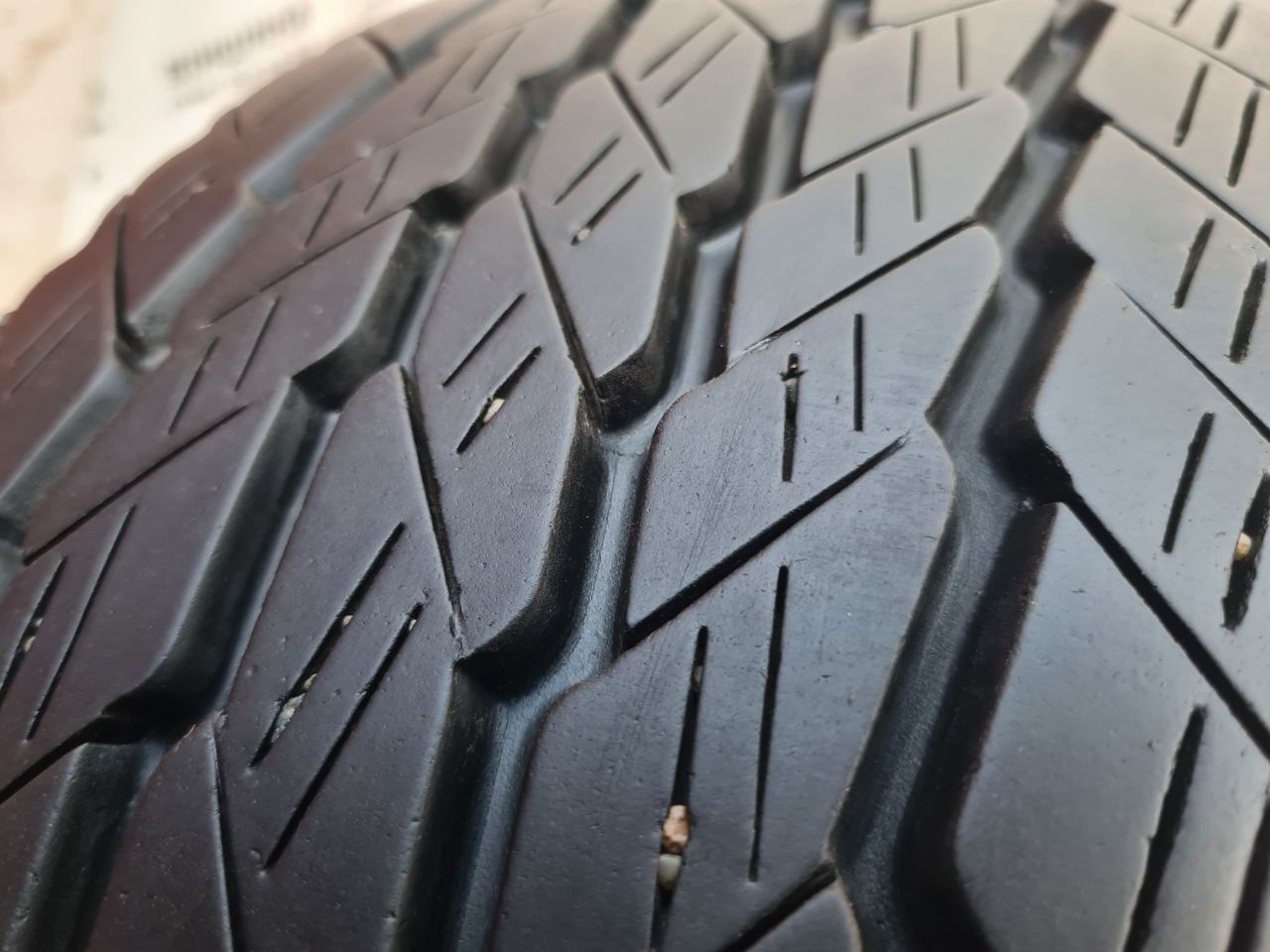 Шина 195/70 R 15C Semperit Trans-Speed 2. Одне колесо. Розпаровка.