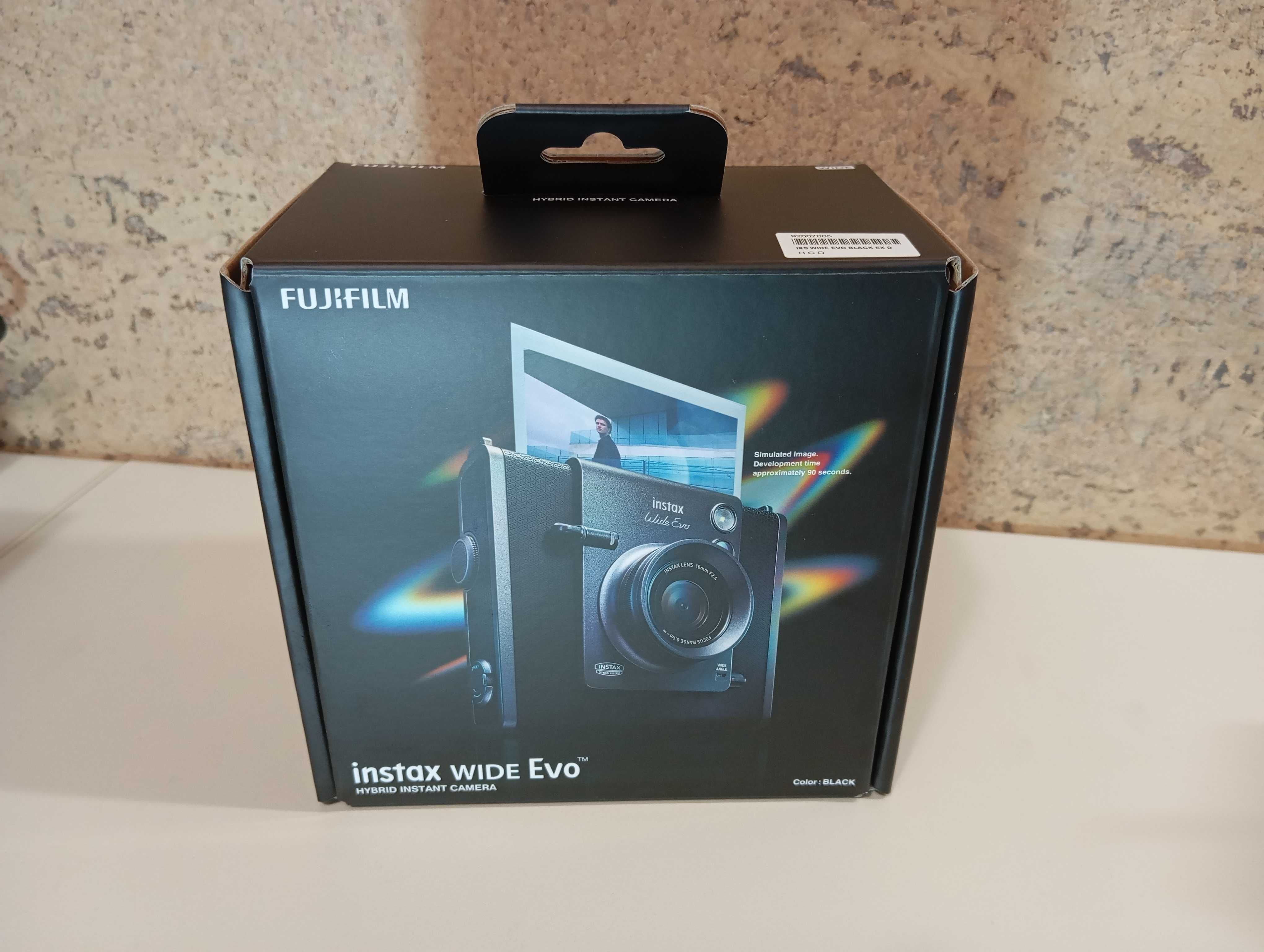 Camara Instax Wide EVO
