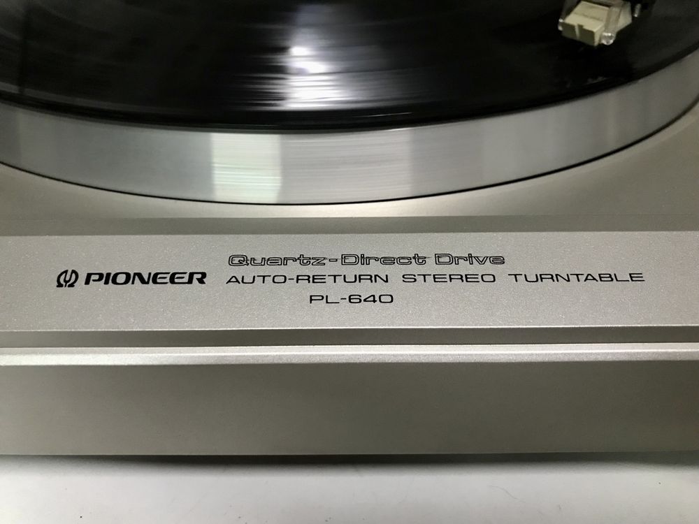 PIONEER gira-discos Quartz Direct Drive PL-640