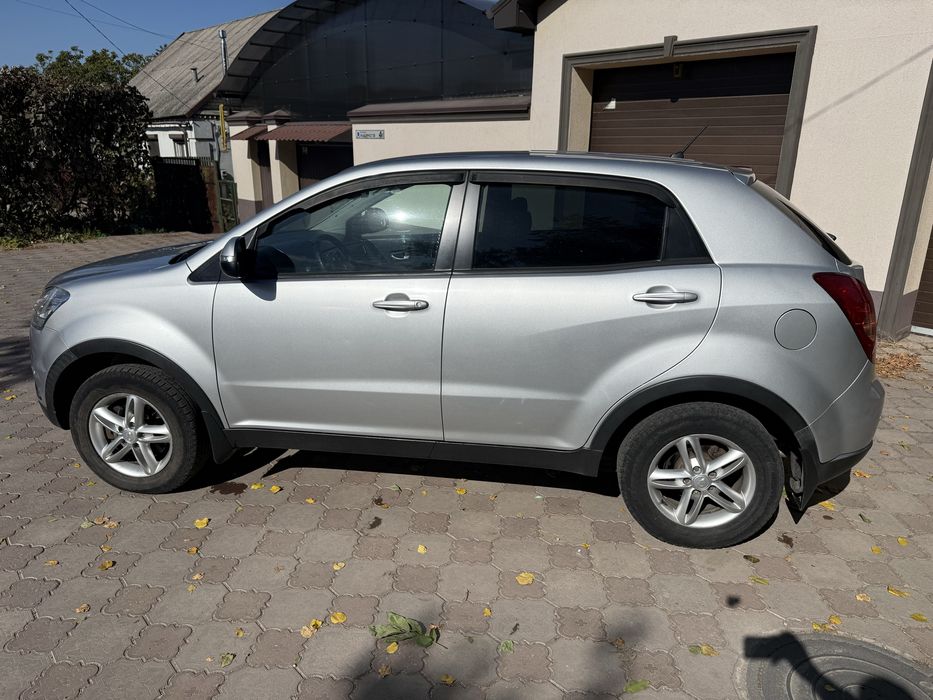 Ssank Yong Korando. 2.0 Дизель. 2011 год