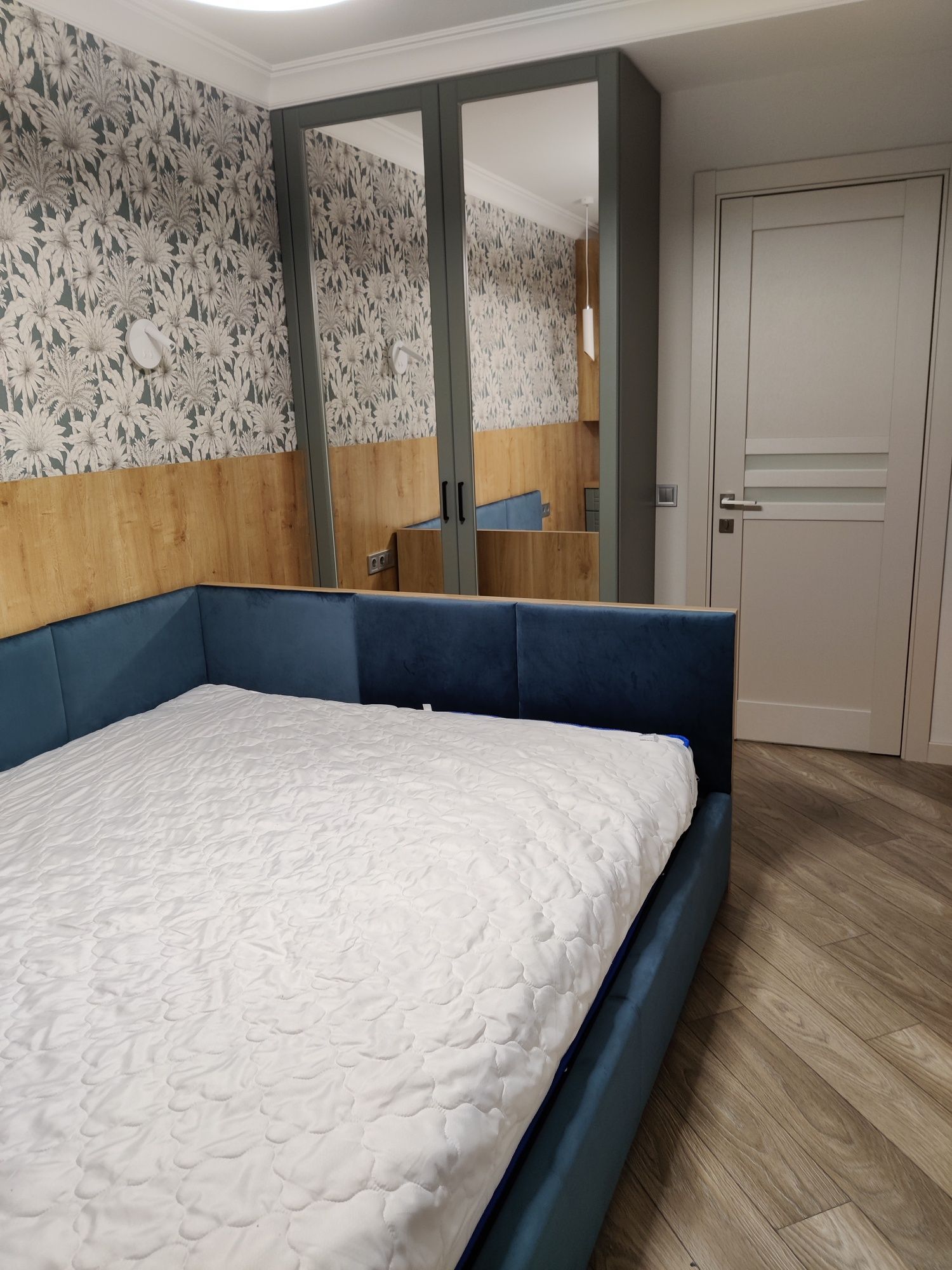 2к квартира з ремонтом біля метро КПІ