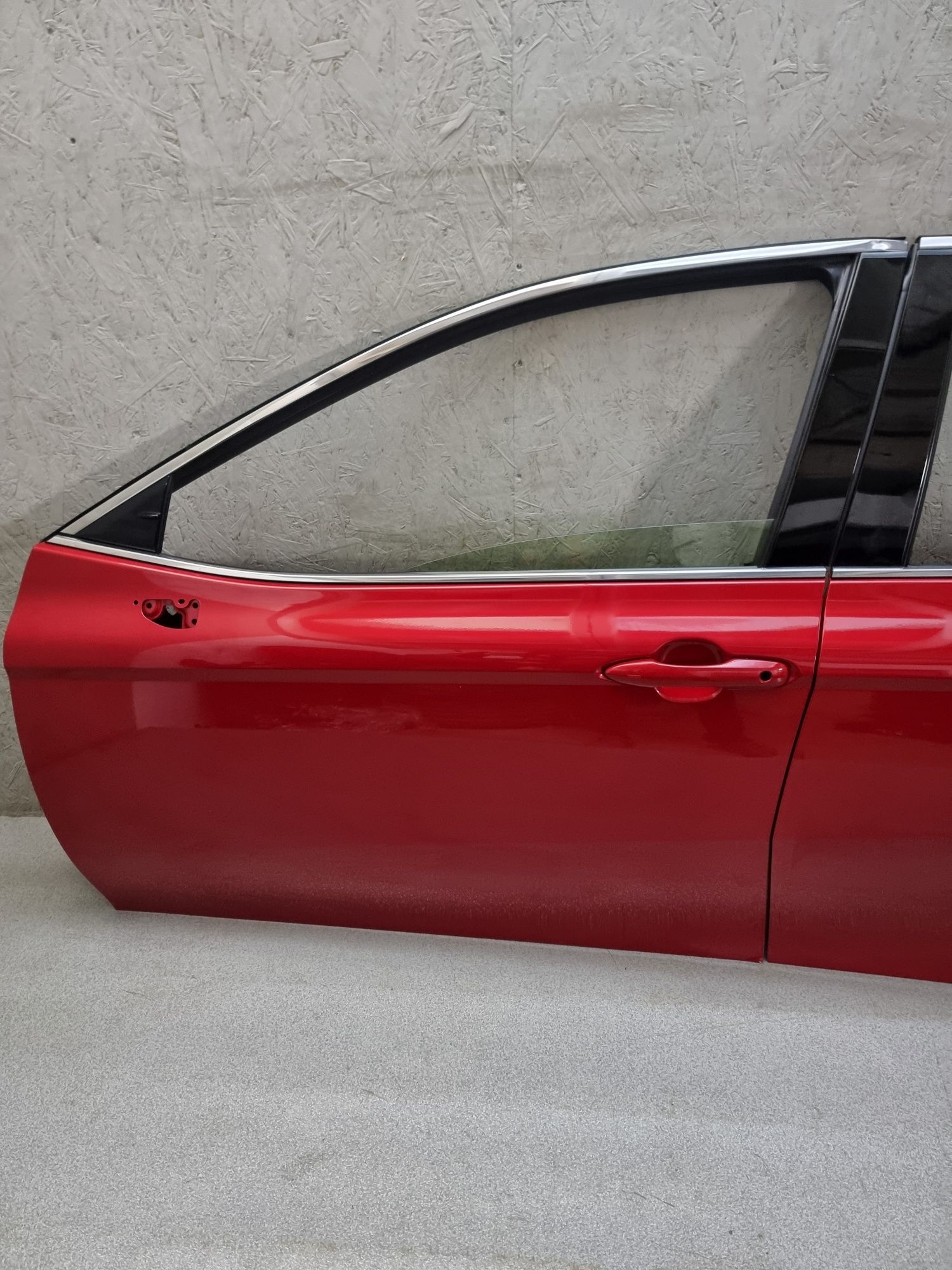 Двері передні ліві 3u5 Toyota Camry 70 hybrid xle le se xse  розборка