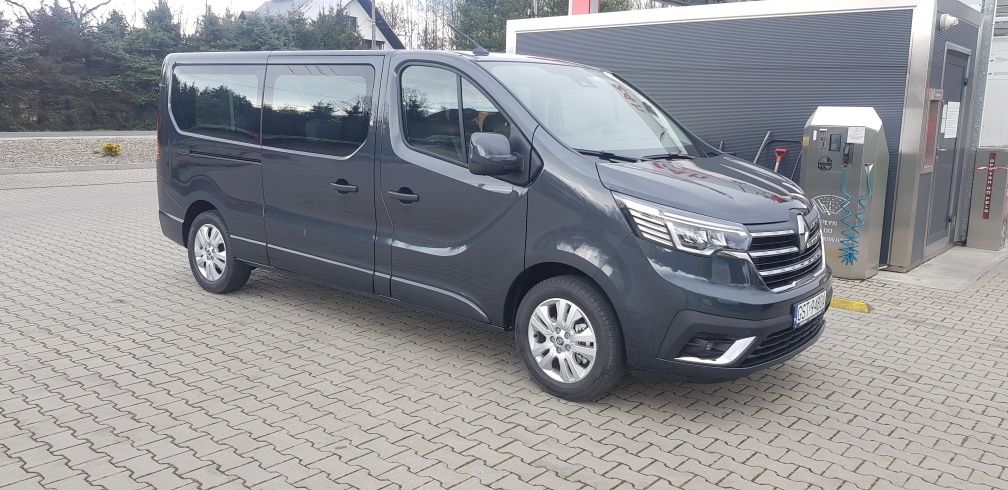 Wynajem busa 9 osobowego Renault Trafic Wypożyczalnia Kęty