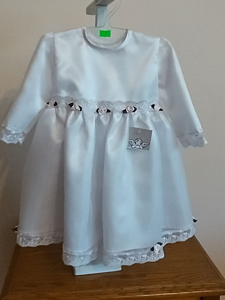 Elegancka sukienka niemowlęca