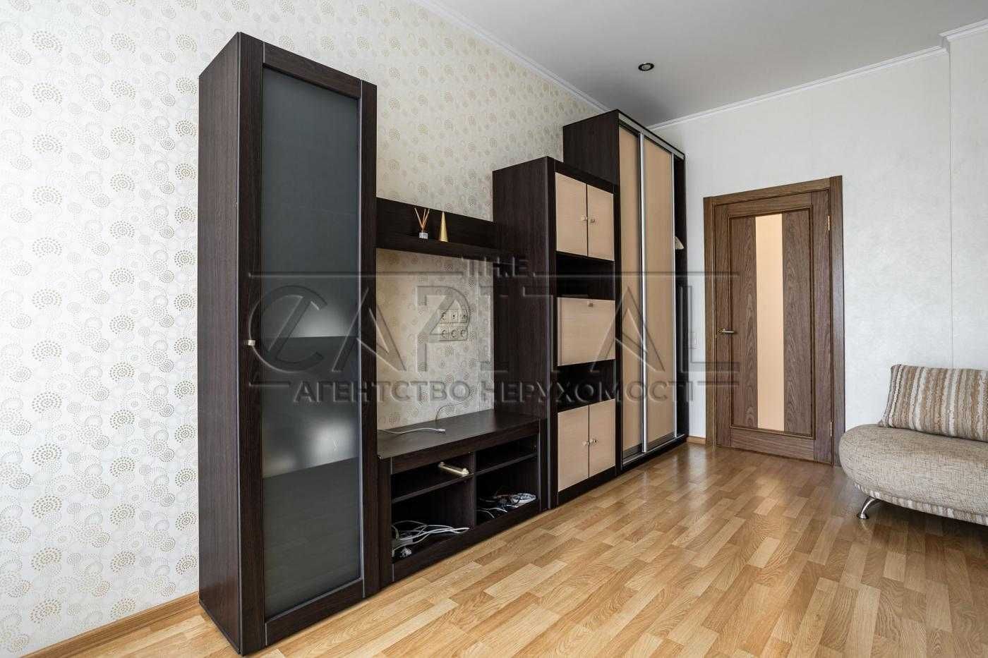 Продажа 3к/103м2/ул.Дмитриевская,82/Шевченковский р-н/Лукьяновка/Торг