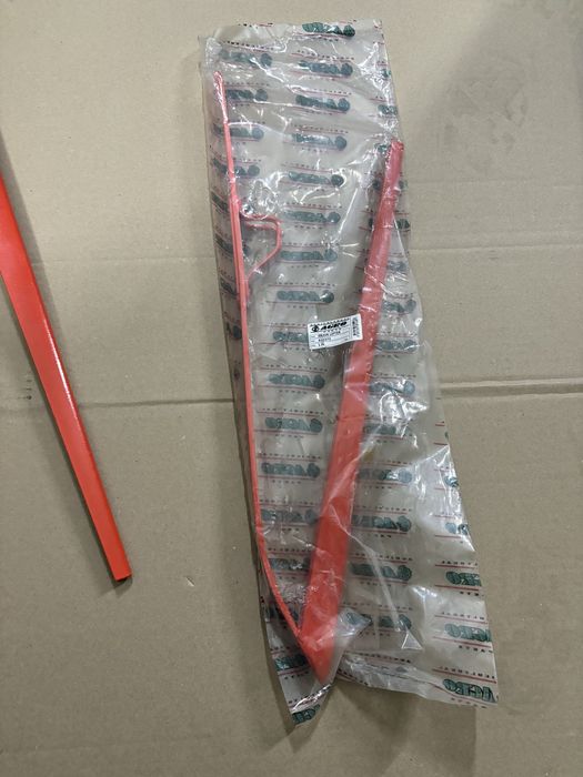 Стеблепідіймач жатки комбайна 610272