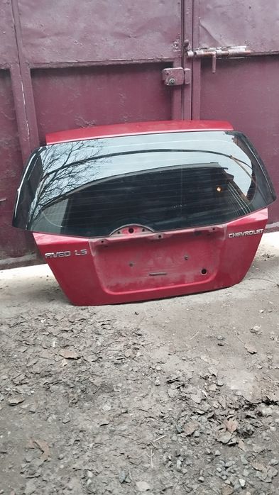 Кришка багажника