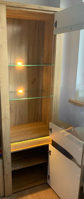 Zestaw mebli salonowych z narożnikiem z funkcją spania