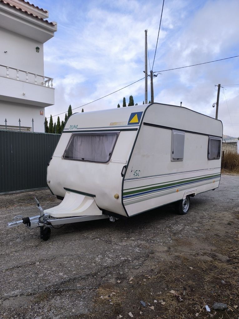 Caravana Pluma 450