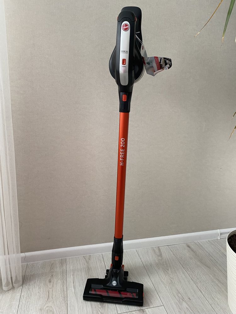 Пилосос  вертикальний акумуляторний Hoover H-Free 200 HF 222 MH