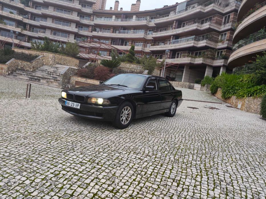 BMW série 7 E38 725 TDS