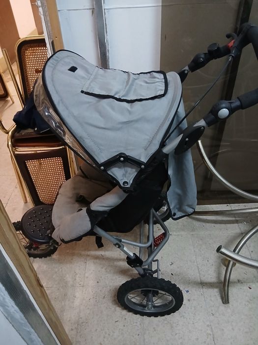 Carro de bebe sem cesto