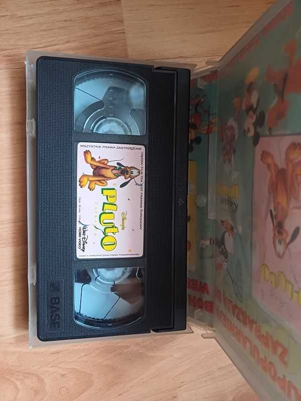 Mam na sprzedaż kasetę VHS Pluto