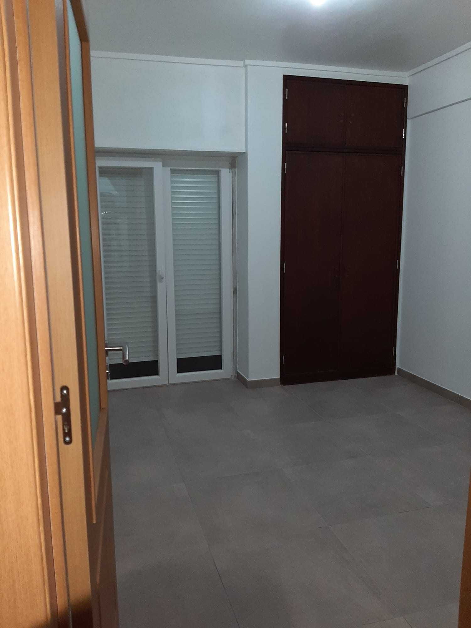 Apartamento T2 com 70m2 totalmente remodelado