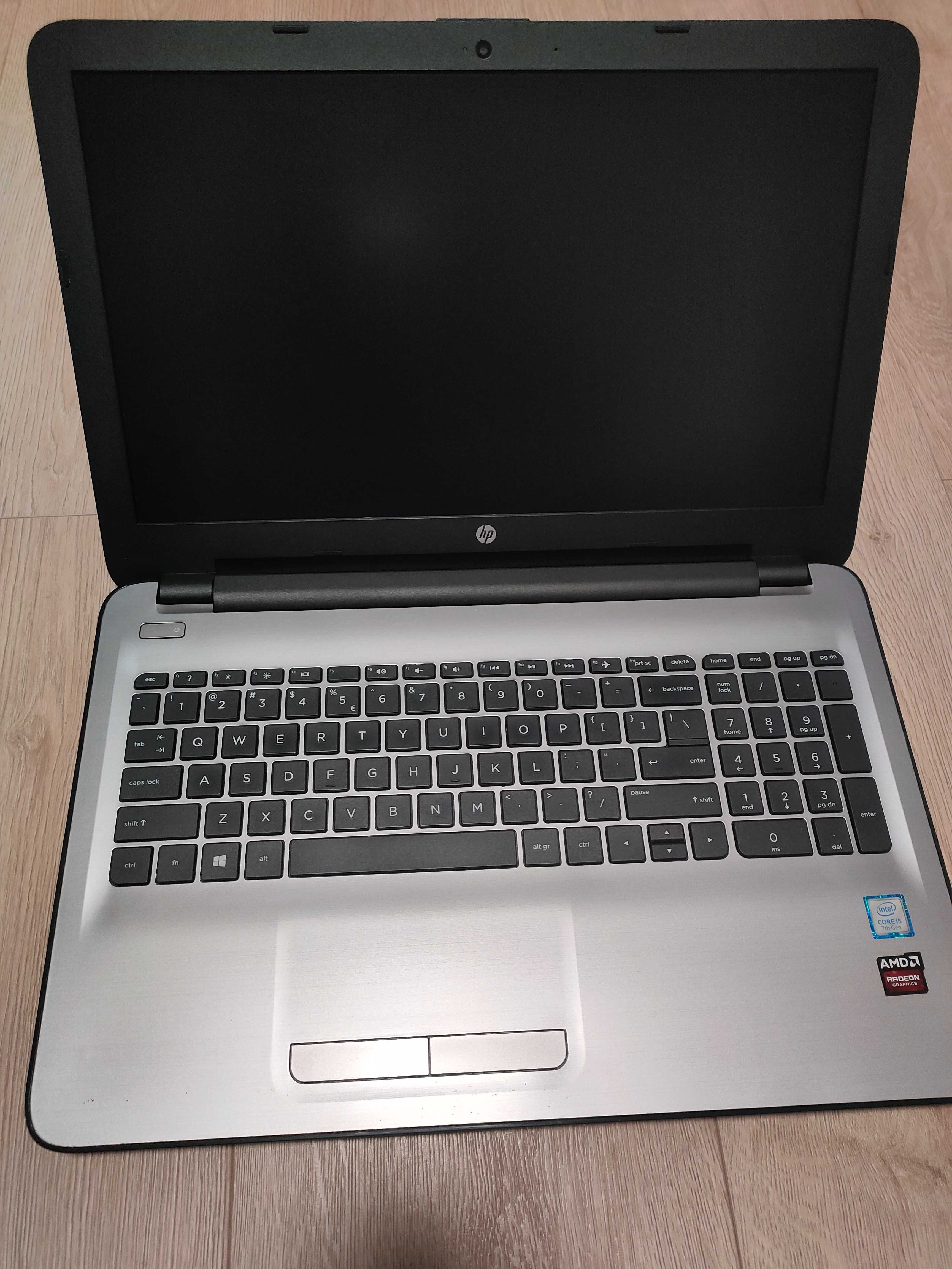 Laptop HP 15 Intel i5/ Win 11/ 16GB RAM/ SSD+HDD/ Grafika AMD Radeon