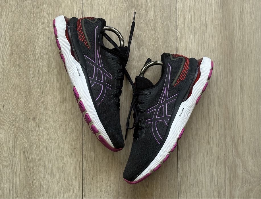Коосівки asics nimbus 24