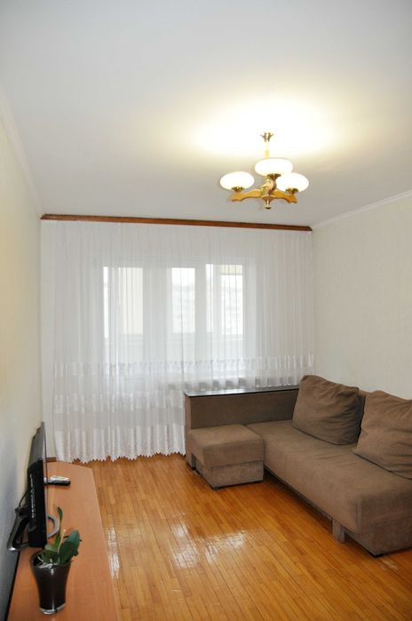 Продаж 2-кімнатної квартири вул. С. Олійника