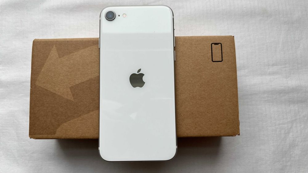 iPhone SE 2020 White 64 GB - jak nowy