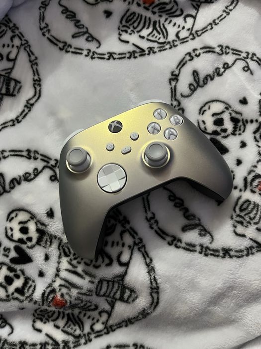 Bezprzewodowy pad Xbox Series X/S Gold Shadow - stan idealny!