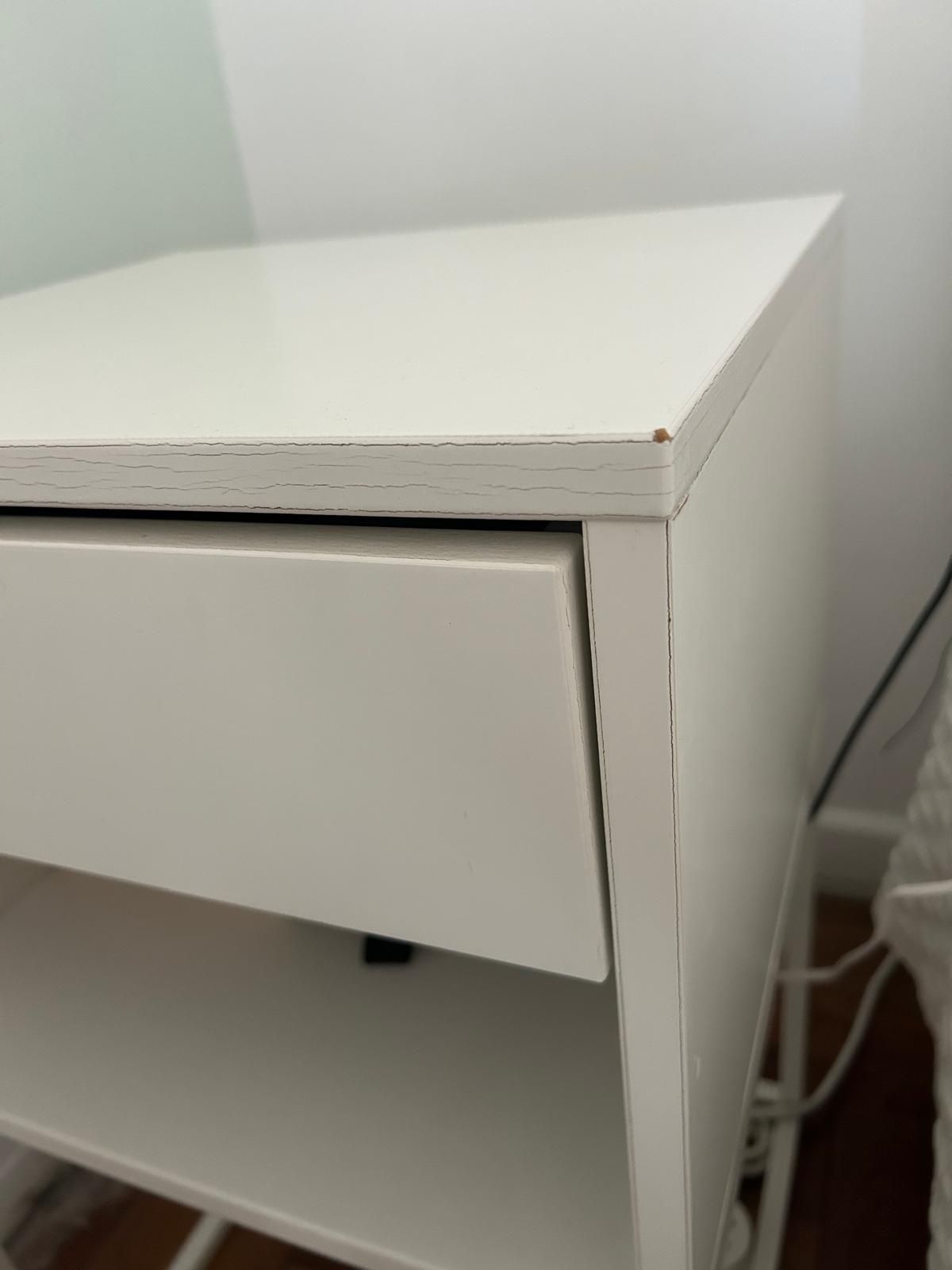 Mesa de Cabeceira IKEA VIKHAMMER