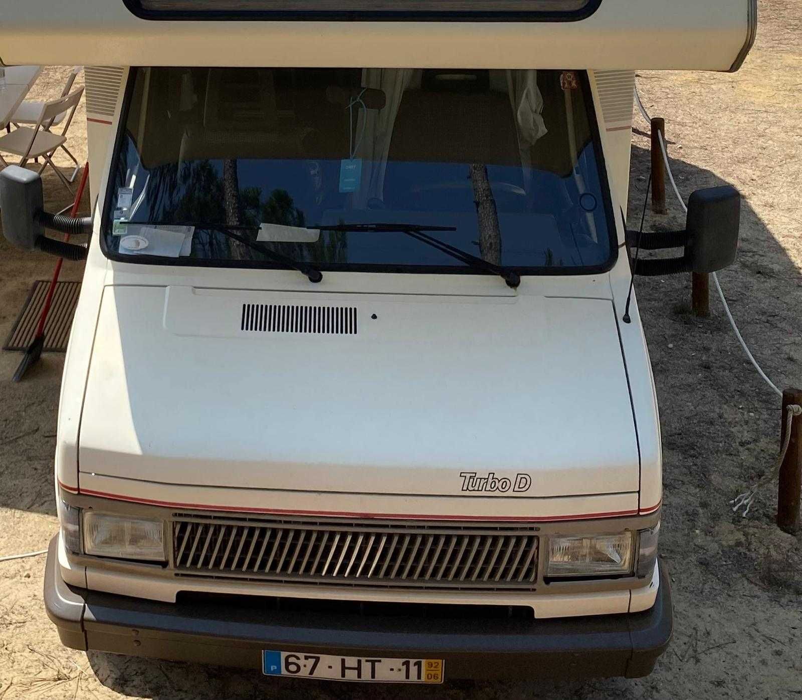 Autocaravana em bom estado de conservação