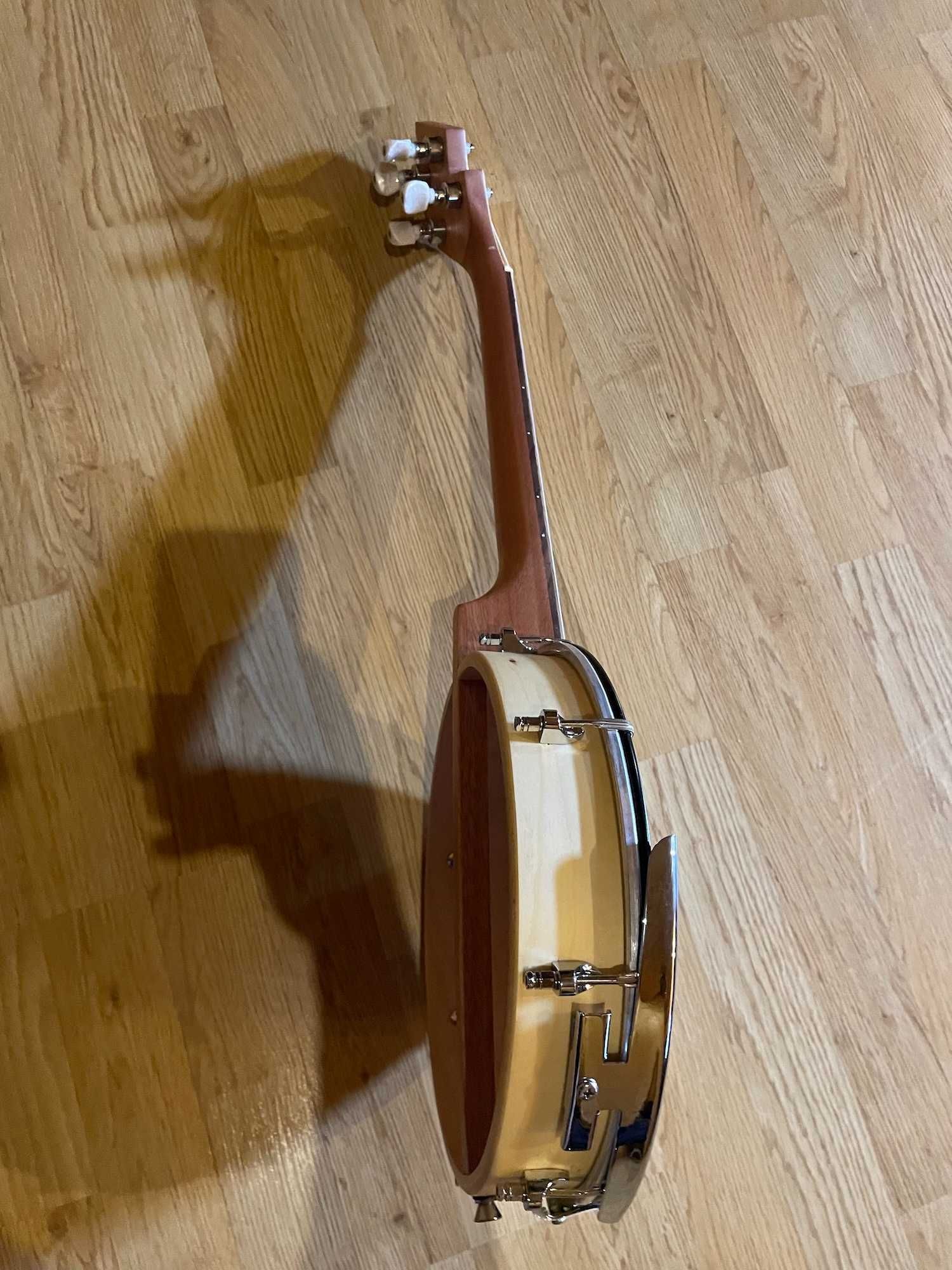 DUKE10 - Banjo Ukulele Tenor