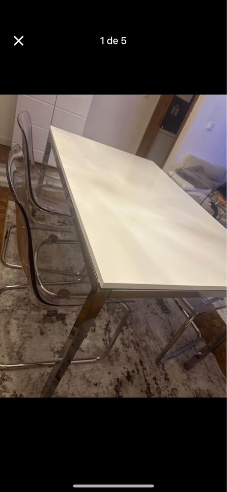 Vendo mesa e 4 cadeiras