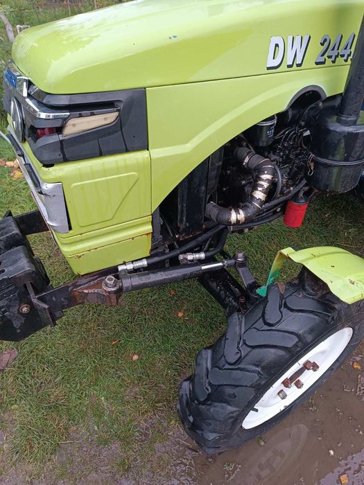 Продам трактор дв244ат