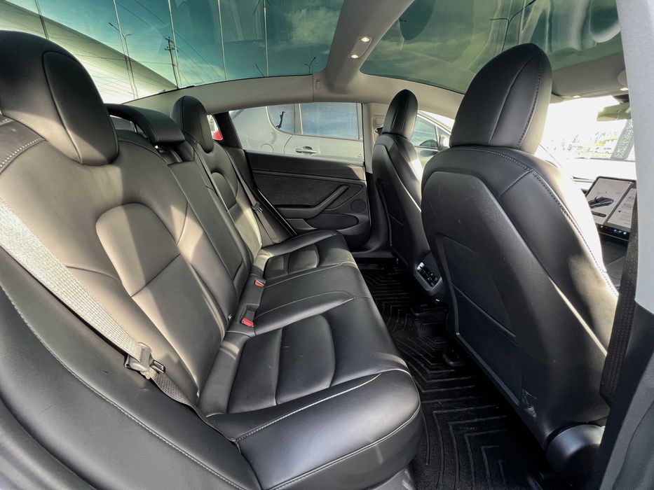 Tesla Model 3 Long Range Dual Motor AWD 2021 рік