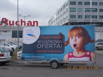 Reklama mobilna przyczepki busy reklamowe lawety z audio Warszawa Hit