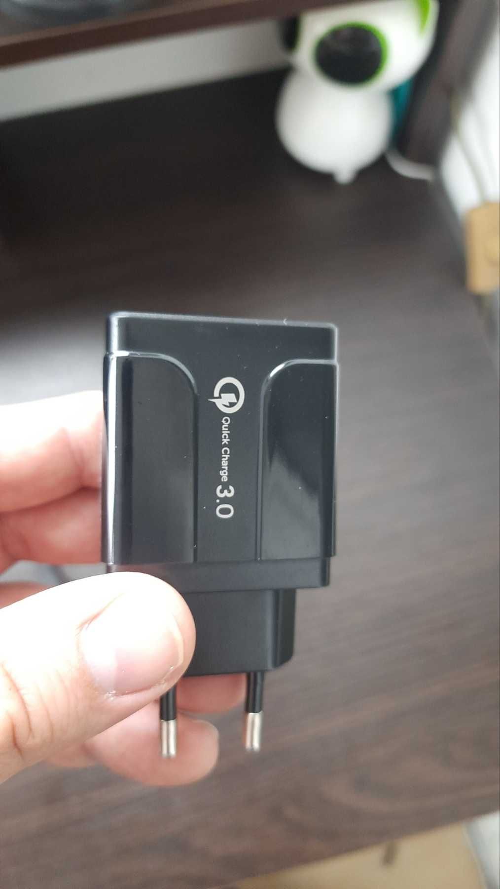 Зарядне для телефонів, планшетів usb.