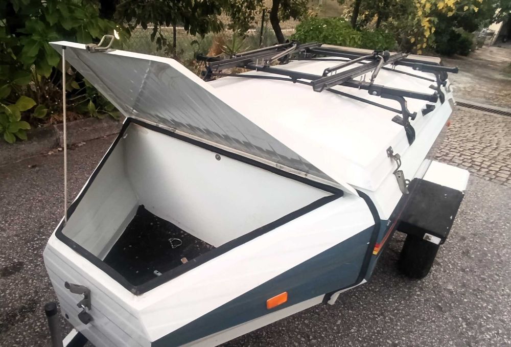 Atrelado Reboque Trailer Venter Elite com barras