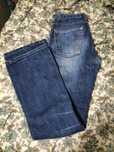 Calça jeans pés largas